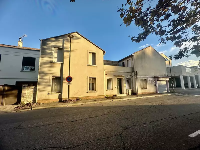 Immeuble, 371 m²