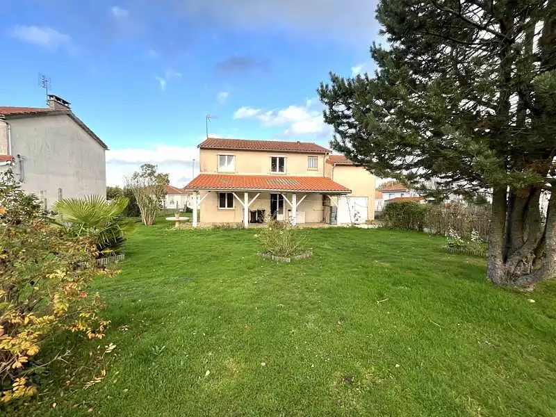Maison, 145 m²