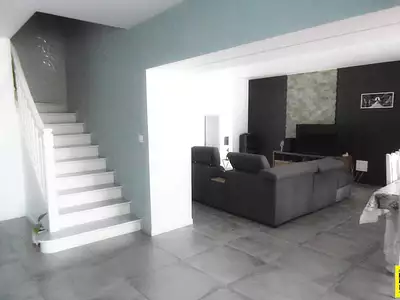Maison, 197 m²