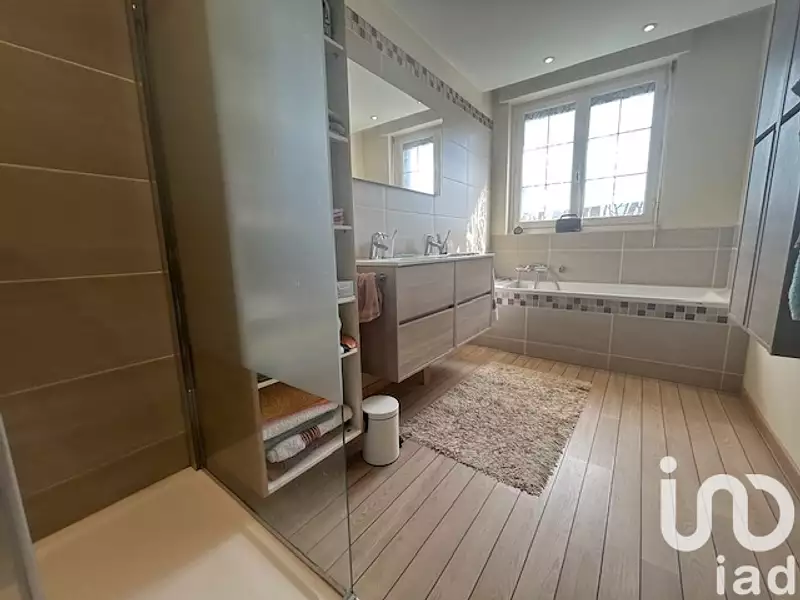 Maison, 174 m²