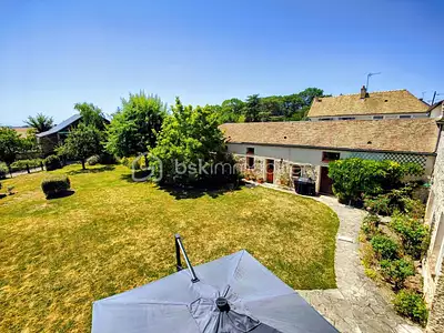 Maison, 296 m²