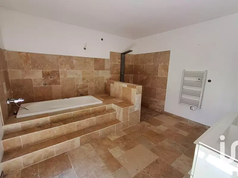 Maison, 290 m²