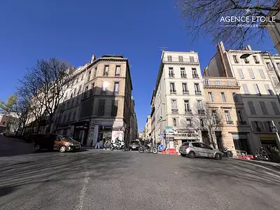 Immeuble, 701,94 m²