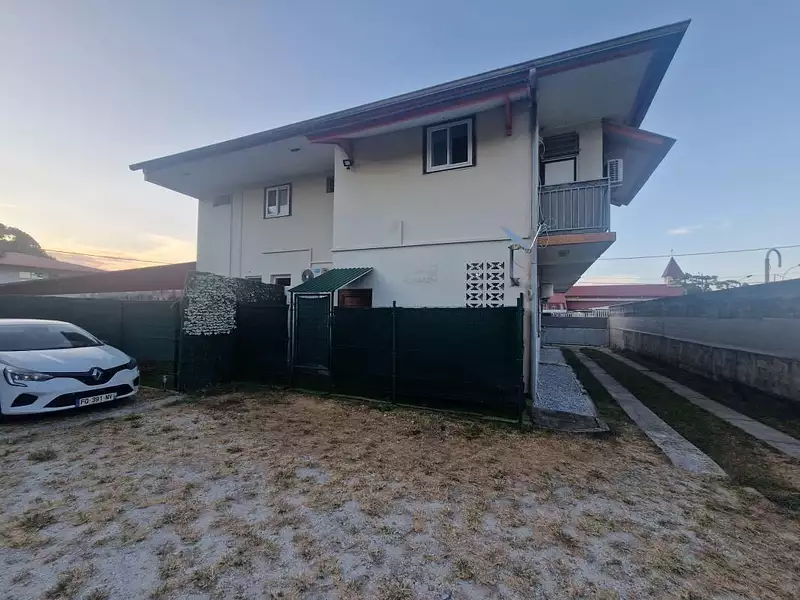 Immeuble, 215 m²