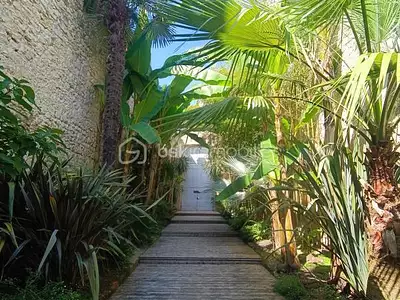 Maison, 650 m²