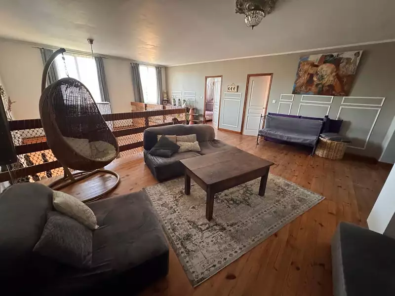 Maison, 240 m²
