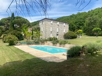 Maison, 230 m²