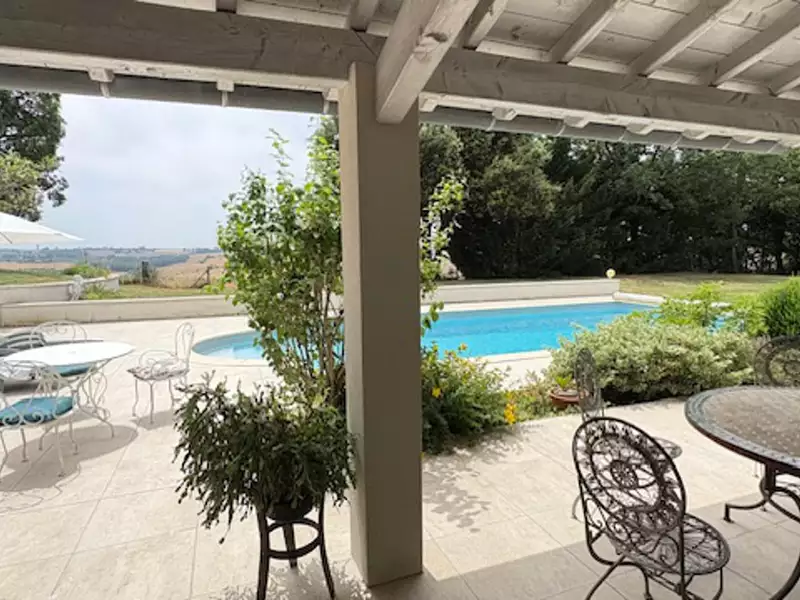 Maison, 230 m²