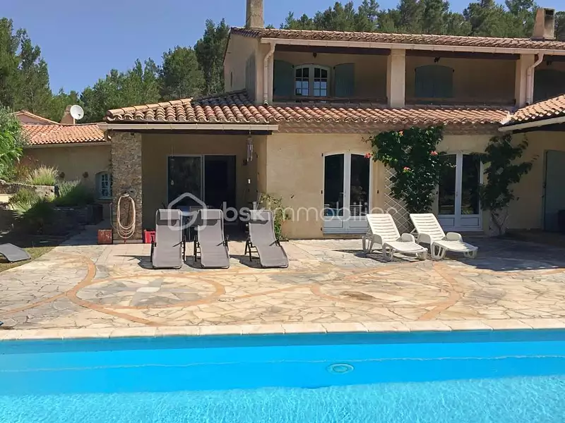 Maison, 265 m²