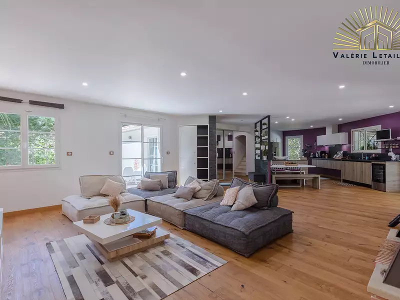 Maison, 180 m²