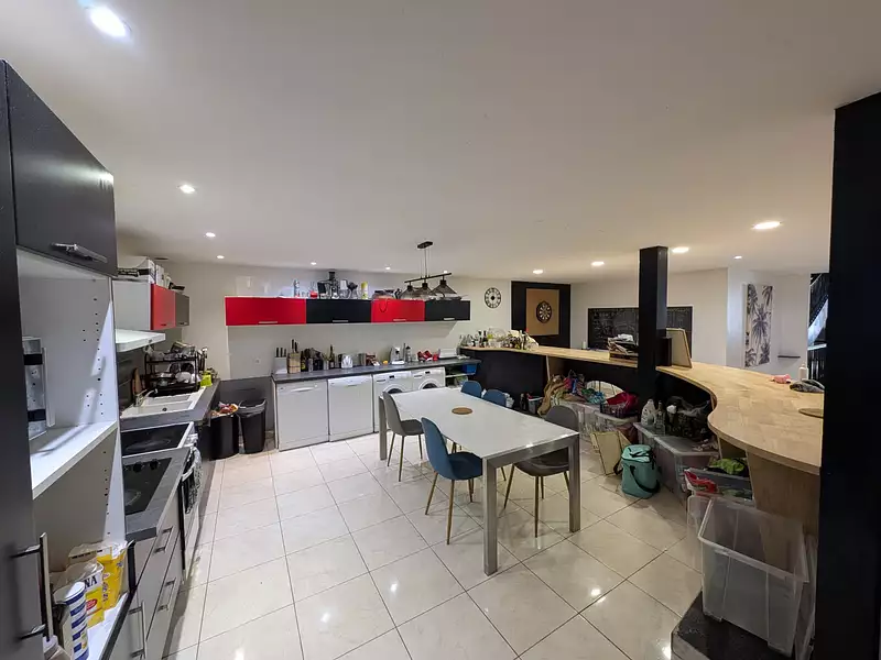 Immeuble, 280 m²