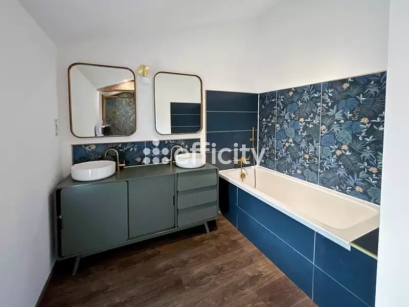 Maison, 180 m²