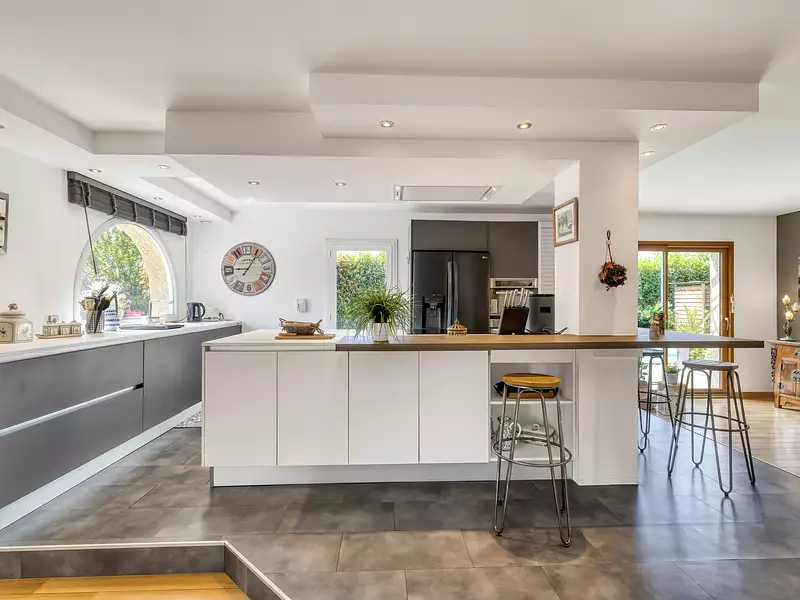 Maison, 166 m²