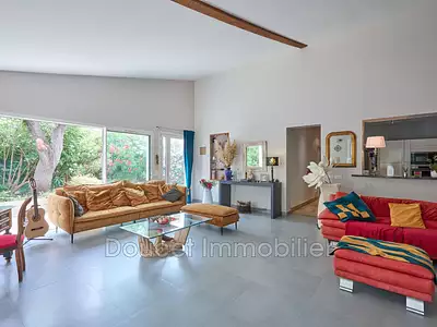 Maison, 210 m²