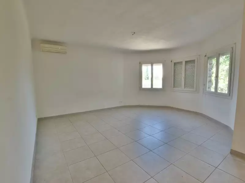 Maison, 83 m²