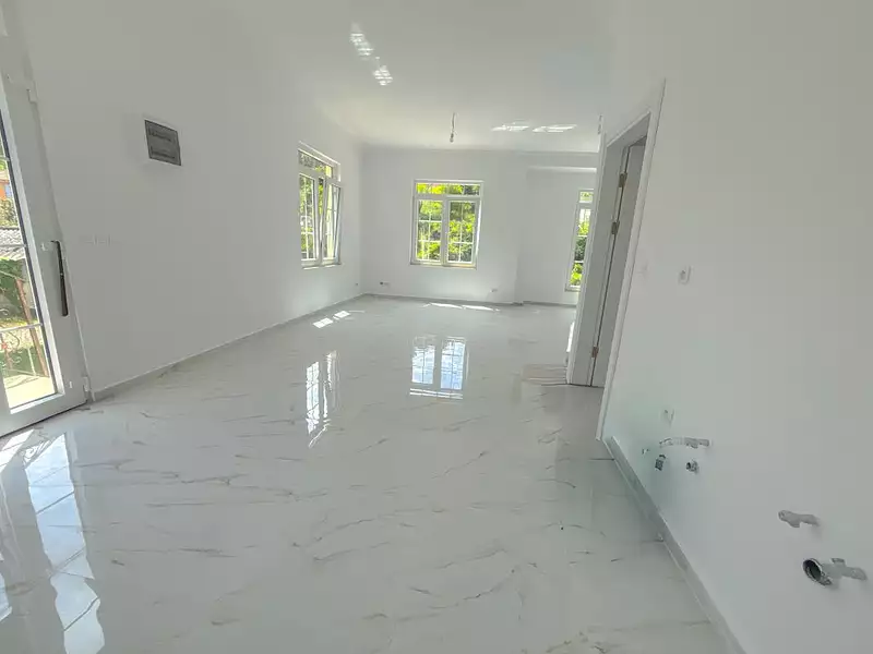 Maison, 180 m²