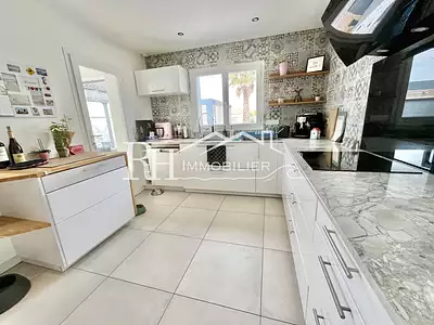 Maison, 198 m²