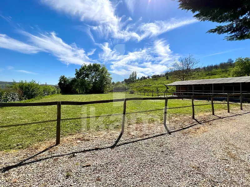 Maison, 275 m²