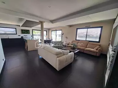 Maison, 184 m²