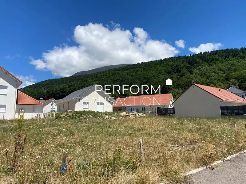 Terrain, 230 m²