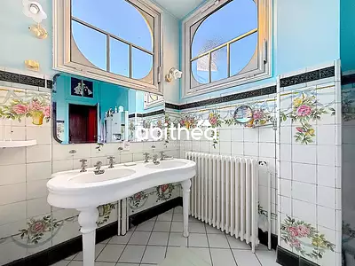 Maison, 370 m²