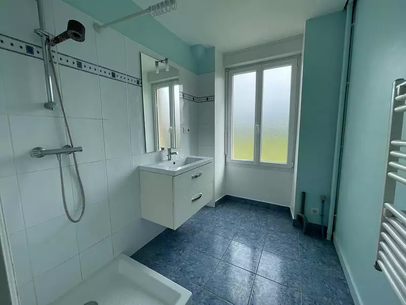 Immeuble, 145 m²