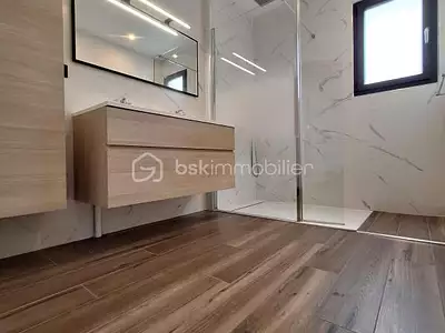 Maison, 176 m²