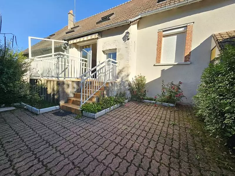 Maison, 246 m²