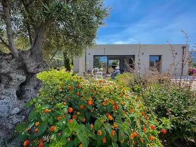 Maison, 168 m²