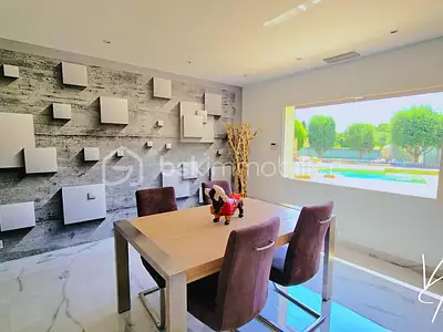 Maison, 243 m²
