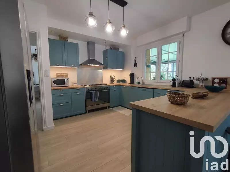 Maison, 196 m²