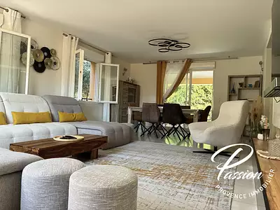 Maison, 242 m²