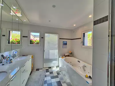 Maison, 390 m²
