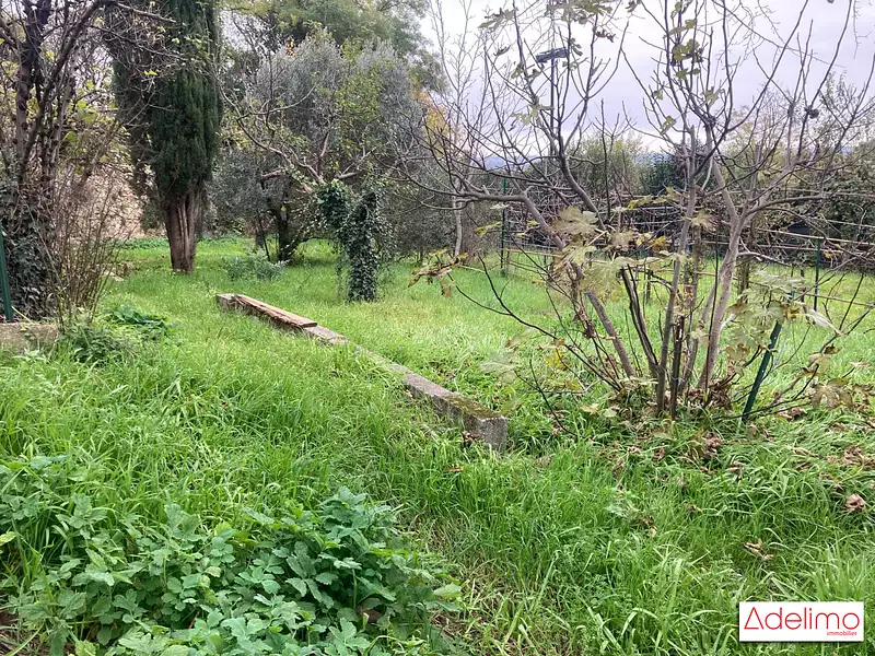 Terrain, 722 m²