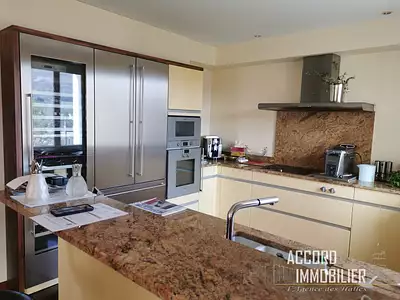 Maison, 228 m²