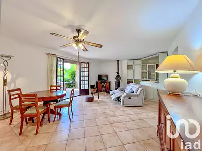 Maison, 121 m²