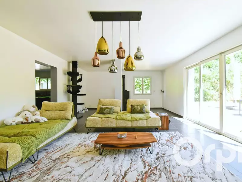 Maison, 220 m²
