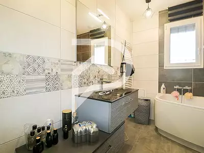 Maison, 203 m²