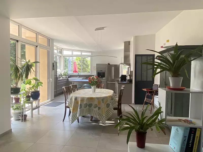 Maison, 245 m²