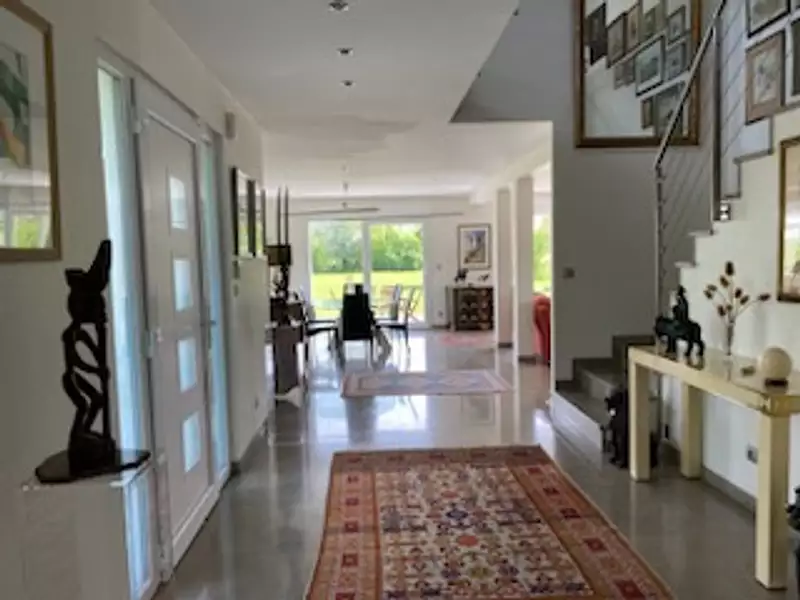 Maison, 220 m²