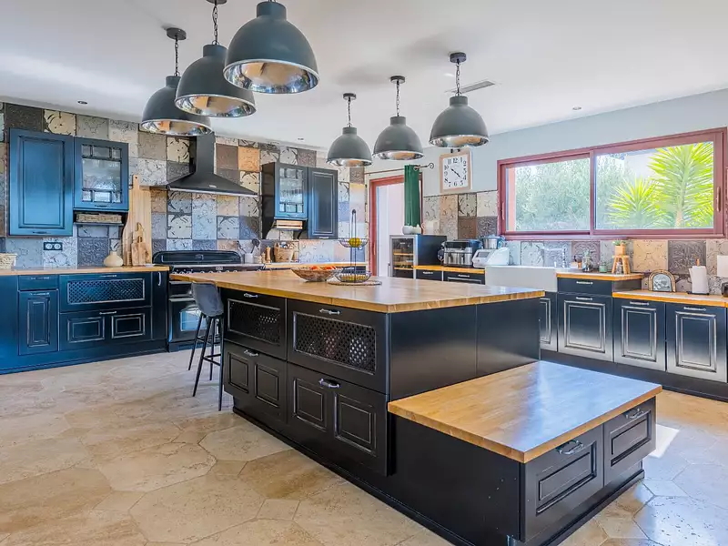 Maison, 231 m²