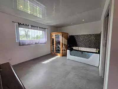 Maison, 208 m²