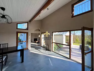 Maison, 240 m²