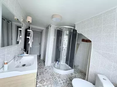 Maison, 210 m²