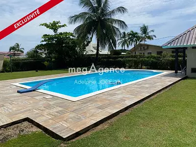 Maison, 165 m²