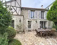 Maison, 230 m²