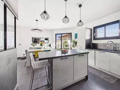 Maison, 94 m²