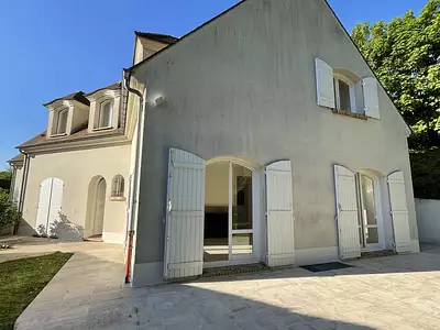 Maison, 335 m²