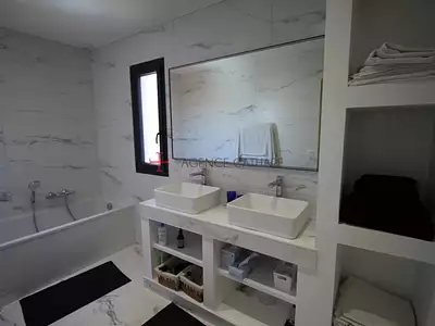 Maison, 167 m²