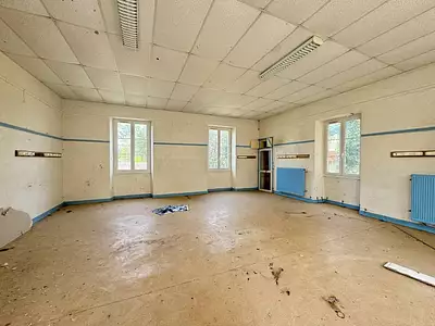 Maison, 1 023 m²